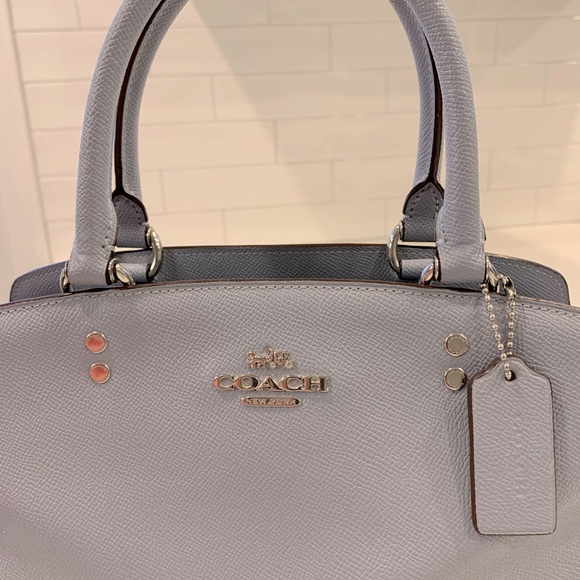 Coach Lillie Carryall - Picture 9 of 9